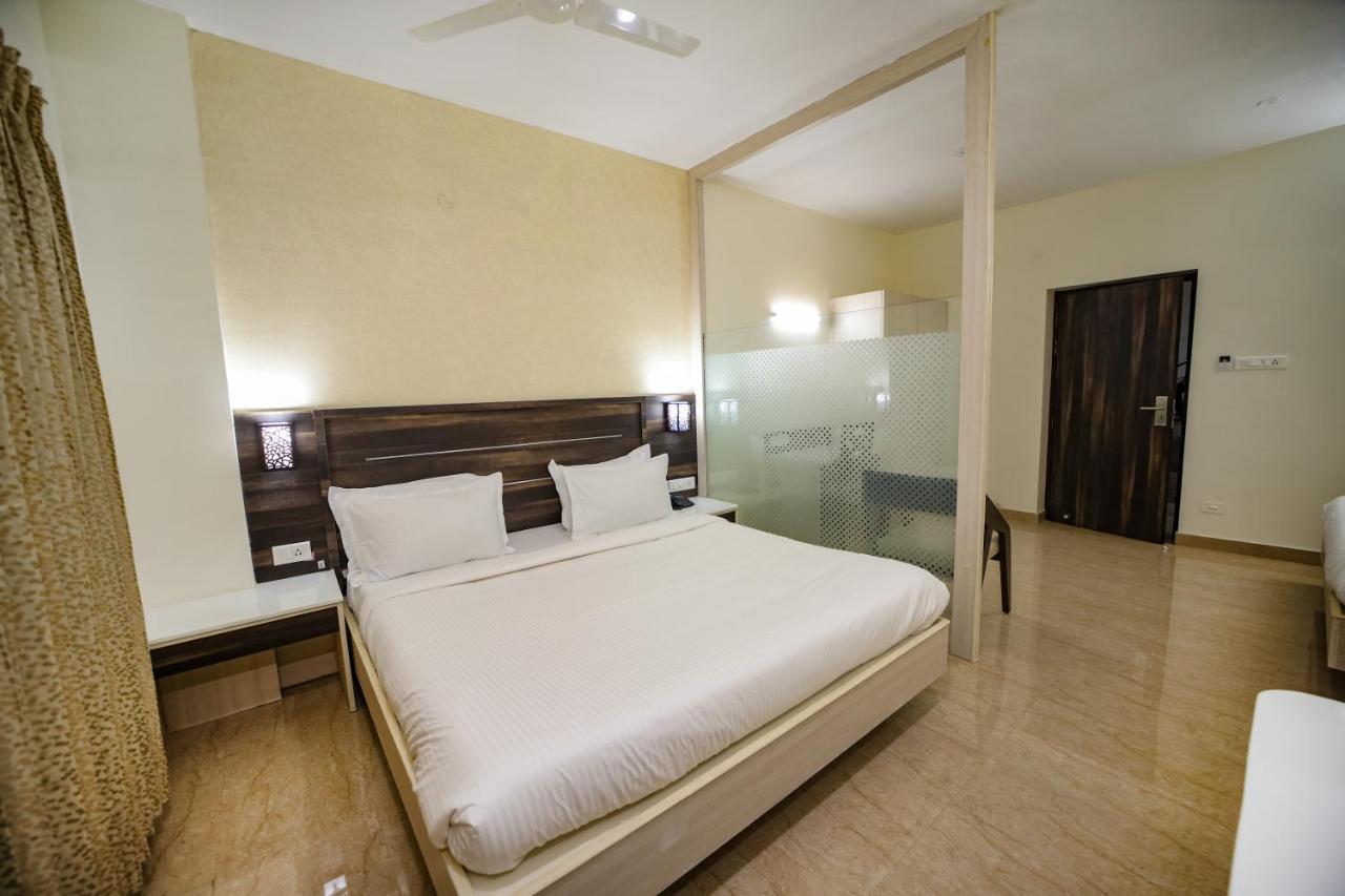 Avenue 11 Premium Stays Мадурай Экстерьер фото